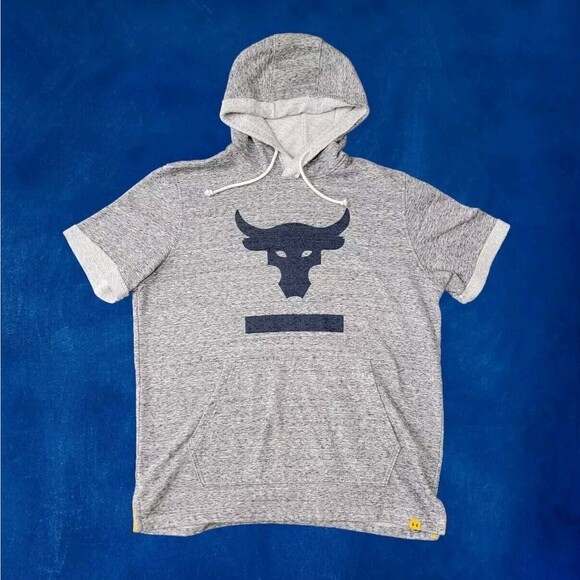 Under Armour‎ Project Rock Mens Medium Heather Grey Short Sleeve Gym Hoodie - Picture 1 of 6